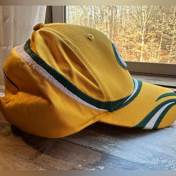 Reebok Green Bay Packers Swirl Wave Hat Adjustable - Picture 5 of 13